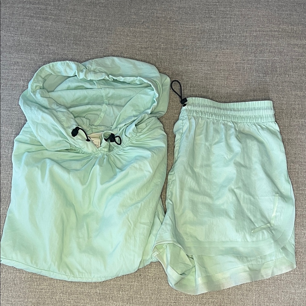 H&M Move Light Mint Athletic Hoodie & Shorts Set Size Medium